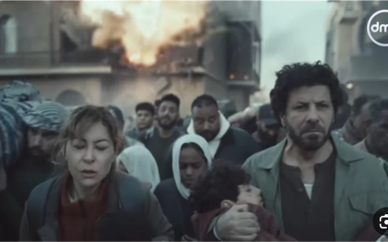 تطورات مفاجئة في مسلسل صحاب الأرض الحلقة 13 بشأن إنزال طائرات المساعدات ونزوح الأهالي